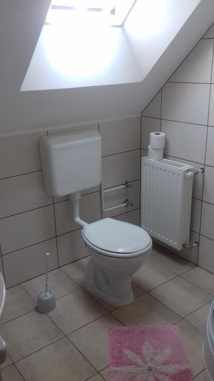 Eszter Apartmanhaz Hajduszoboszlo Ngoại thất bức ảnh