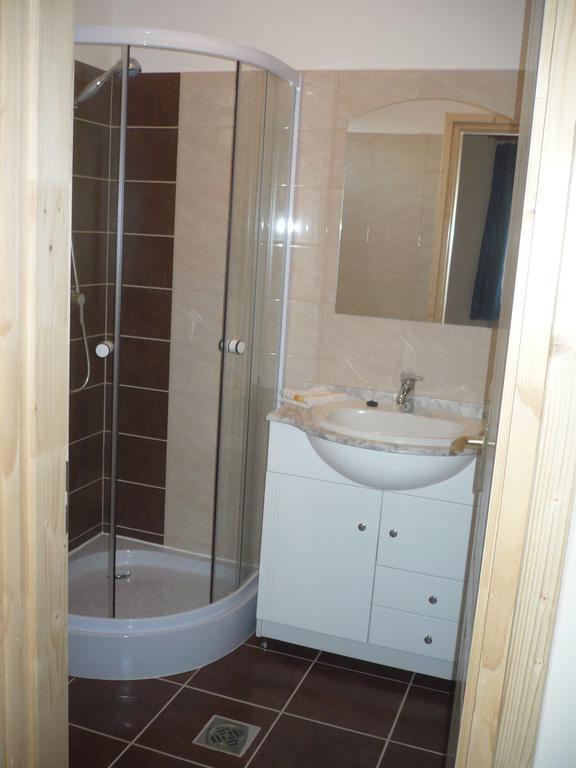 Eszter Apartmanhaz Hajduszoboszlo Ngoại thất bức ảnh