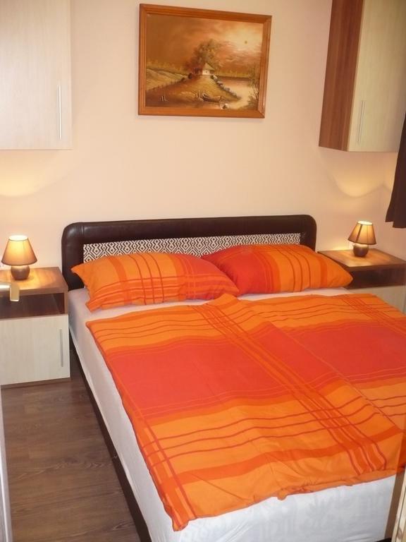 Eszter Apartmanhaz Hajduszoboszlo Ngoại thất bức ảnh