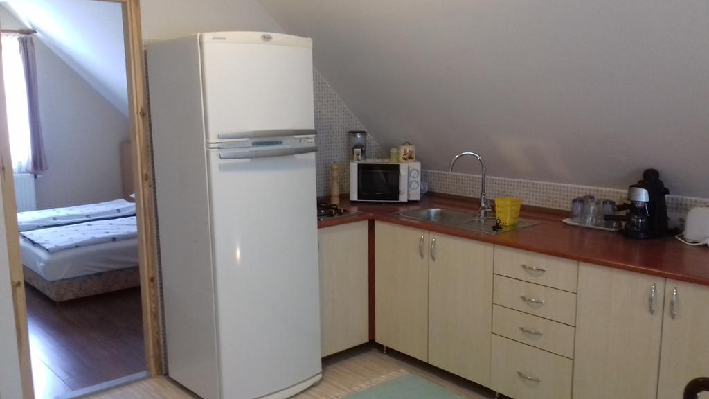 Eszter Apartmanhaz Hajduszoboszlo Ngoại thất bức ảnh