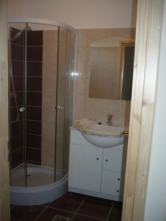 Eszter Apartmanhaz Hajduszoboszlo Ngoại thất bức ảnh