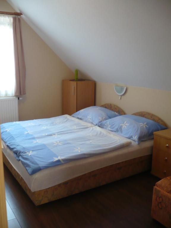 Eszter Apartmanhaz Hajduszoboszlo Ngoại thất bức ảnh
