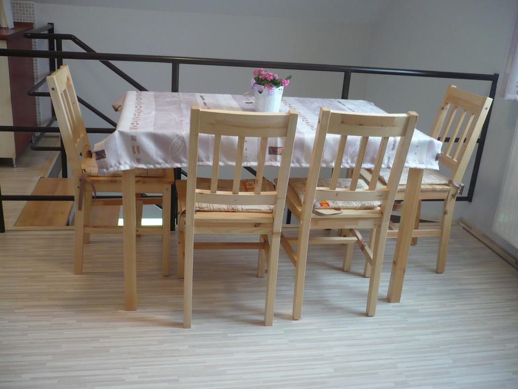 Eszter Apartmanhaz Hajduszoboszlo Ngoại thất bức ảnh