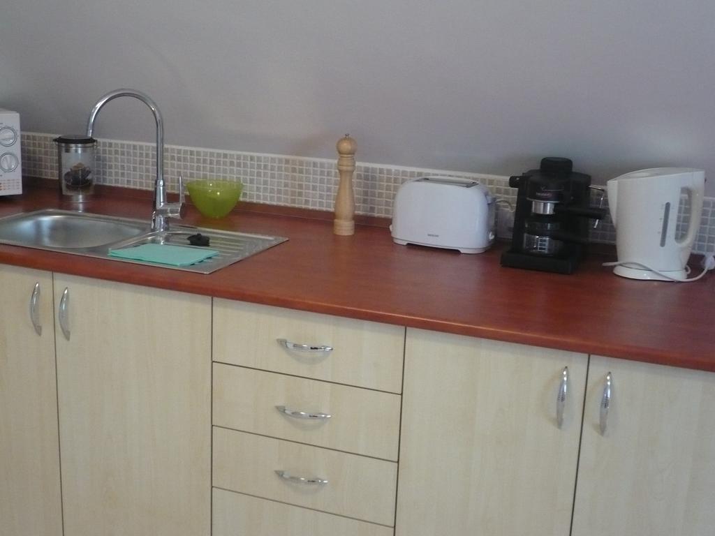 Eszter Apartmanhaz Hajduszoboszlo Ngoại thất bức ảnh